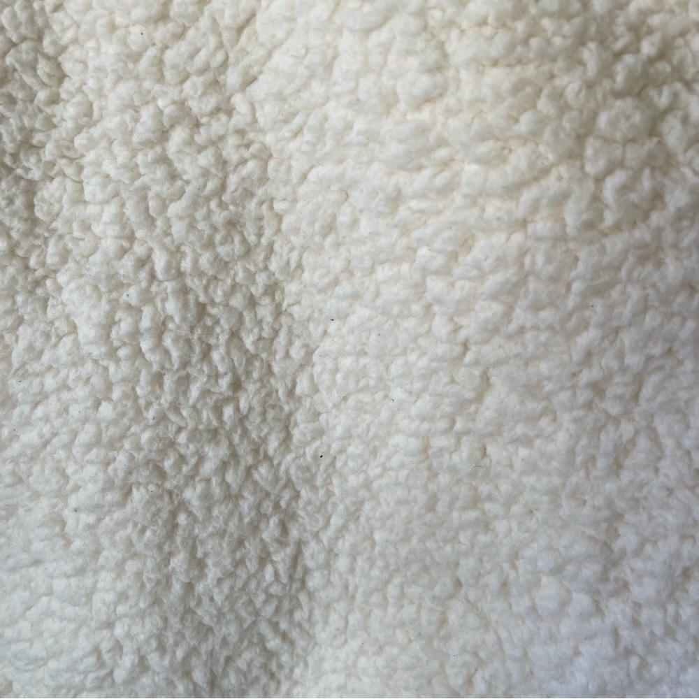 Cream Sherpa Pullover size Medium - Picture 13 of 14